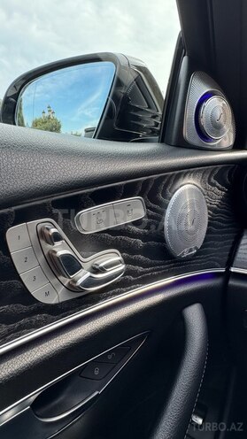 Mercedes E 450 4MATIC-13