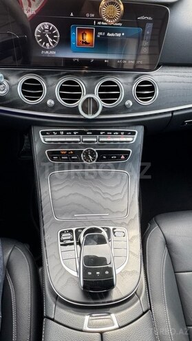 Mercedes E 450 4MATIC-11