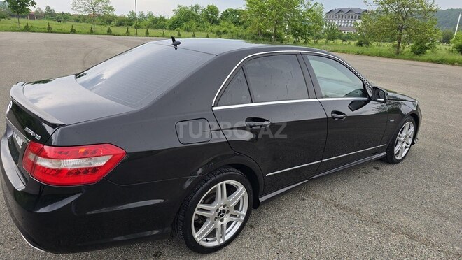 Mercedes E 200-2