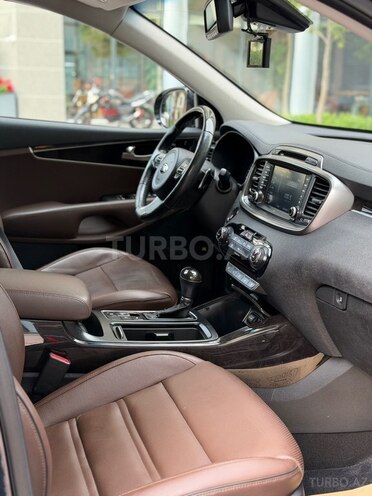 Kia Sorento-10