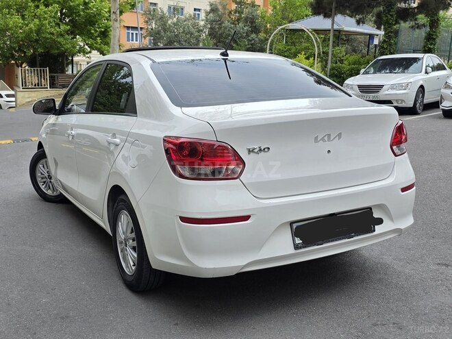 Kia Rio-11