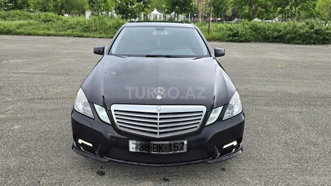 Mercedes E 200-1
