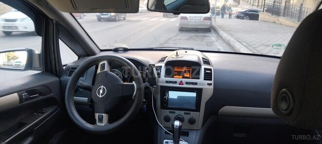 Opel Zafira-6