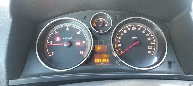 Opel Zafira-5