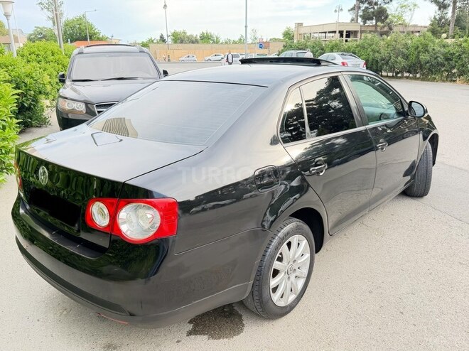 Volkswagen Jetta-5