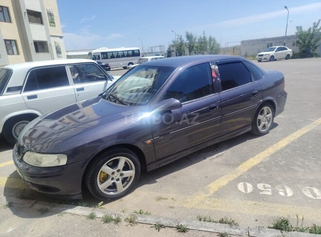 Opel Vectra-4