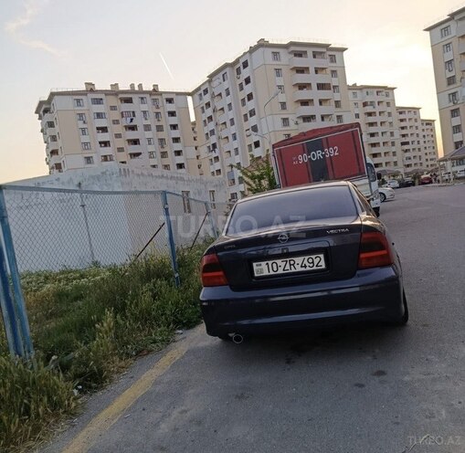 Opel Vectra-11