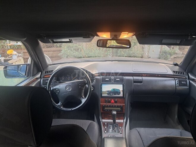 Mercedes E 280-7