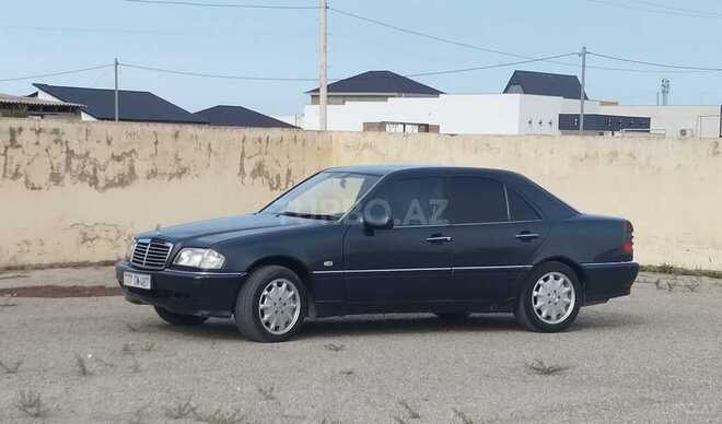 Mercedes C 240-11