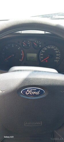 Ford Transit-12