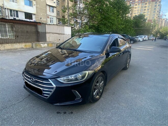 Hyundai Elantra-1