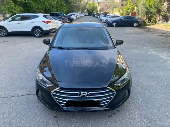Hyundai Elantra-3