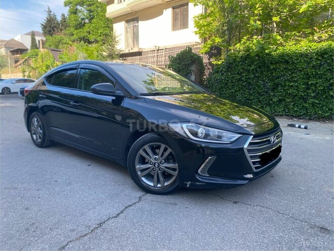 Hyundai Elantra-2