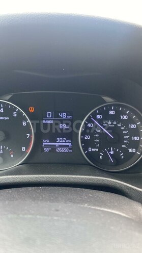 Hyundai Elantra-16