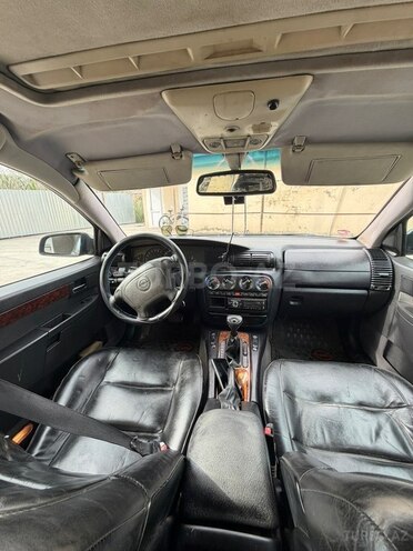 Opel Omega-12