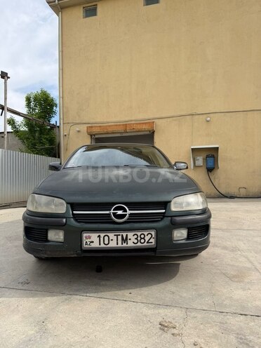 Opel Omega-1
