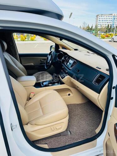 Kia Carnival-15