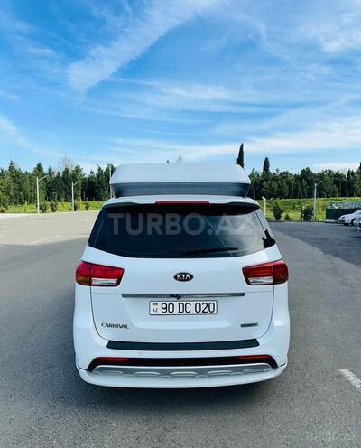 Kia Carnival-4
