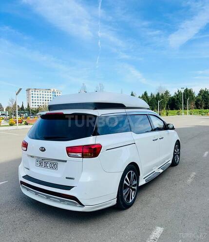 Kia Carnival-3