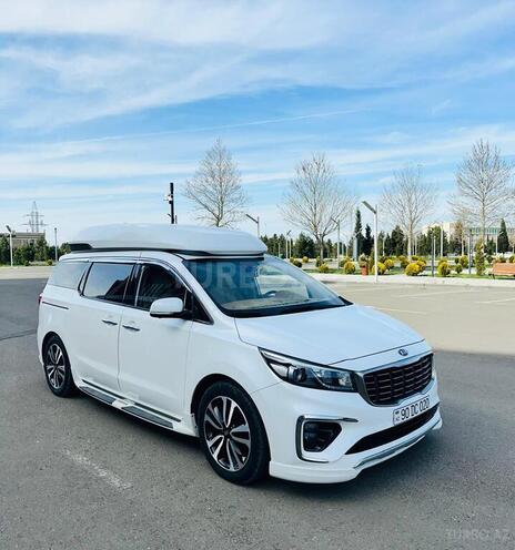 Kia Carnival-5