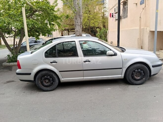 Volkswagen Bora-2