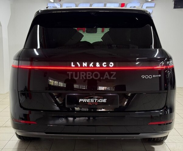 Lynk & Co 900-4