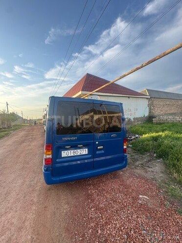 Ford Transit-7