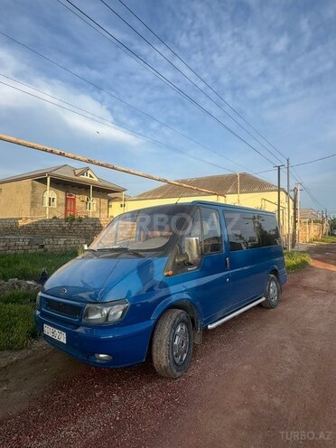 Ford Transit-1