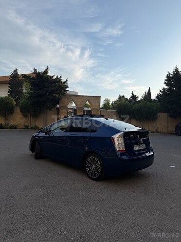 Toyota Prius-3