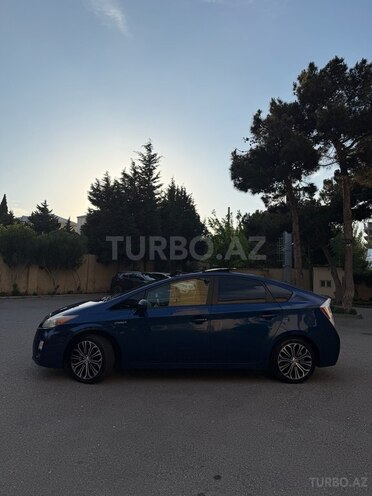 Toyota Prius-2