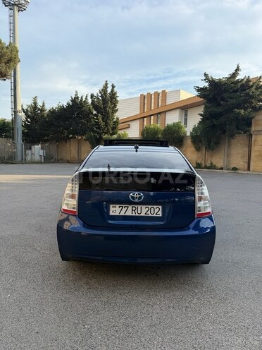 Toyota Prius-4