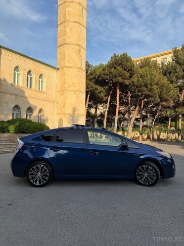Toyota Prius-6