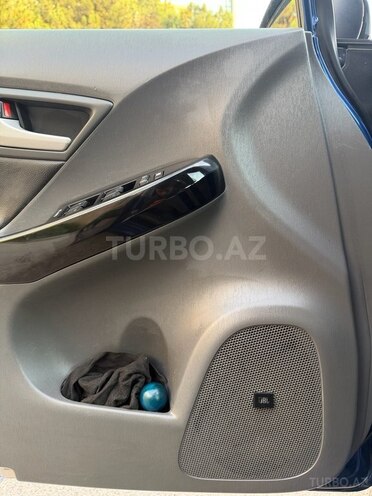 Toyota Prius-14