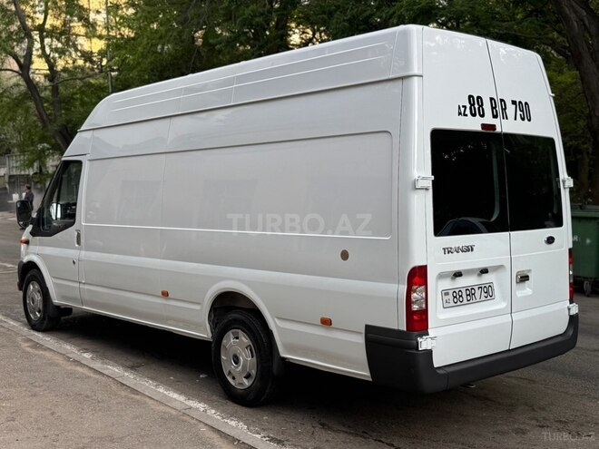 Ford Transit-4