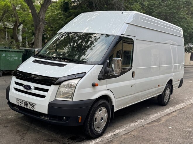 Ford Transit-3