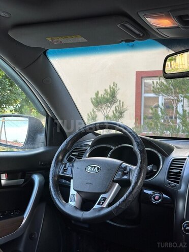 Kia Sorento-11