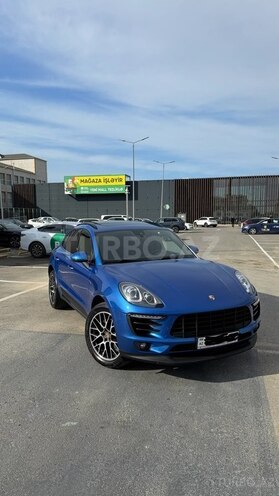 Porsche Macan-1