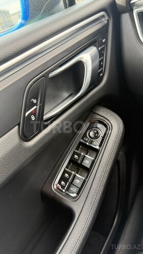 Porsche Macan-11