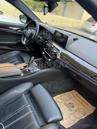 BMW 530-12