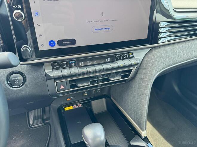 Toyota Camry-18