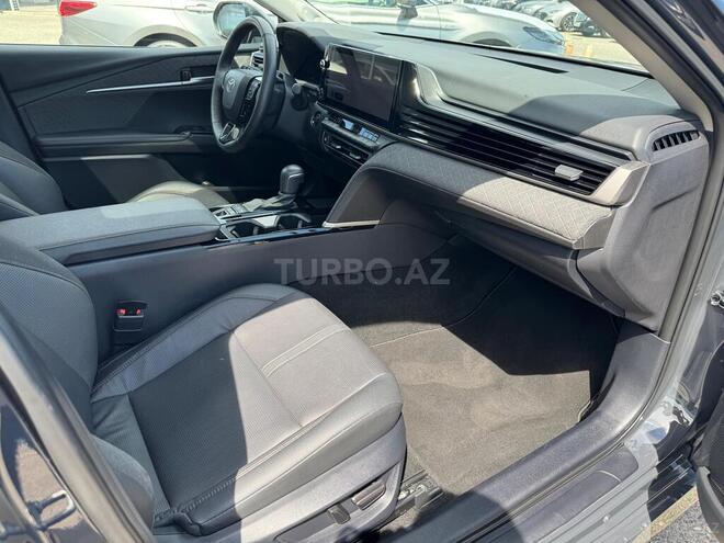 Toyota Camry-12