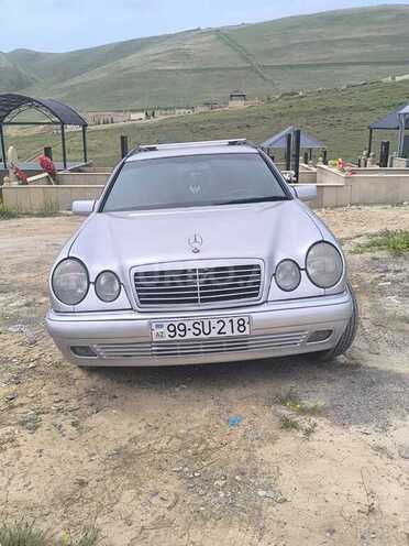 Mercedes E 240-3