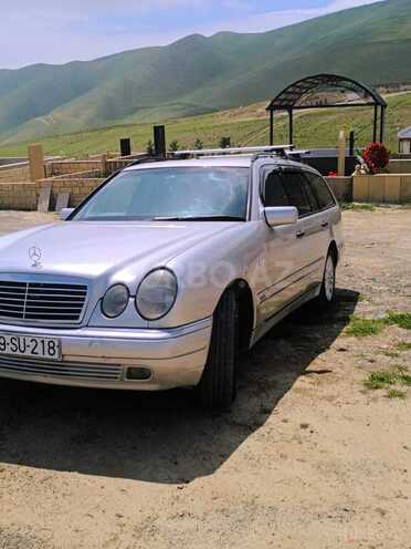 Mercedes E 240-9