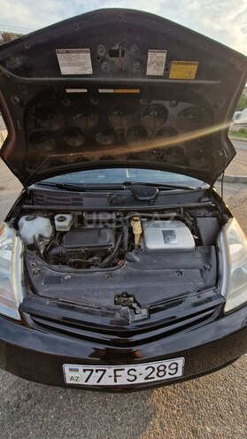 Toyota Prius-7