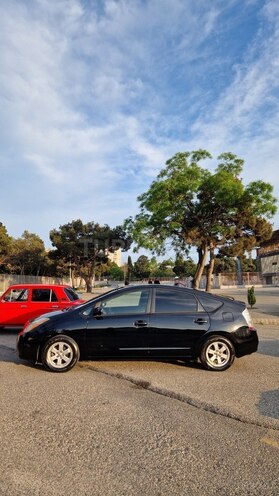Toyota Prius-4