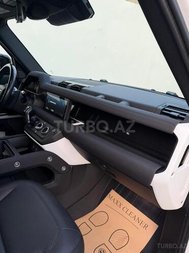 Land Rover Defender-12