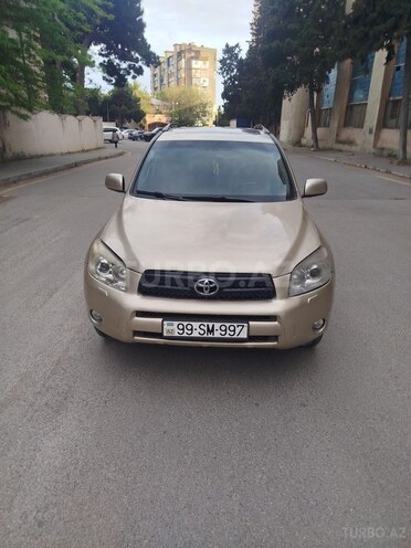 Toyota RAV4-1