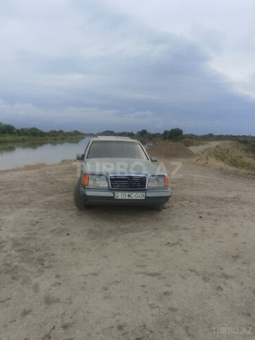 Mercedes 300 D-1
