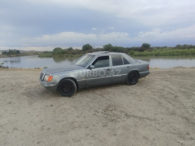 Mercedes 300 D-4