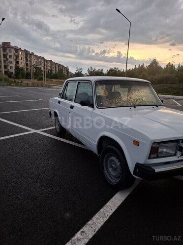 LADA (VAZ) 2107-2